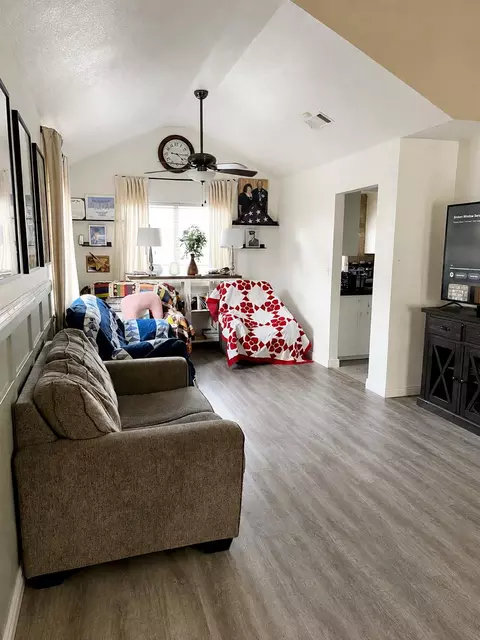 Living - 737 Redfield Ave, Modesto, CA 95357 photo 2 of 4