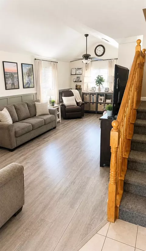 Living - 737 Redfield Ave, Modesto, CA 95357 photo 1 of 2