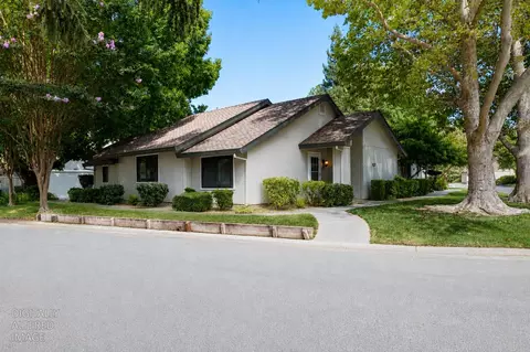 3201 Swallows Nest Dr, Sacramento, CA 95833