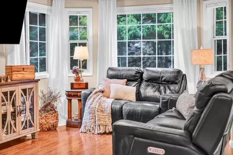 Living - 5962 Arrowhead Dr, Foresthill, CA 95631 photo 2 of 3