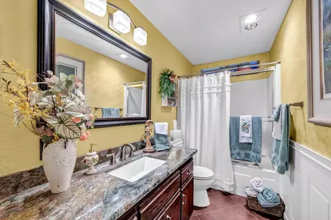 Bath - 5962 Arrowhead Dr, Foresthill, CA 95631 photo 3 of 4