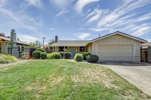 8642 Everglade Dr, Sacramento, CA 95826