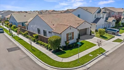 6704 Shorewood Ln, Stockton, CA 95219