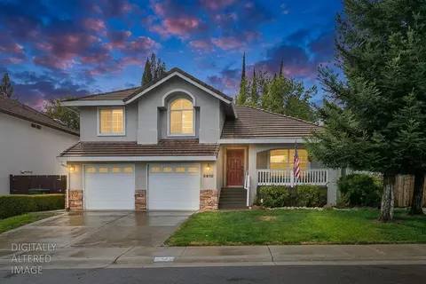 8810 Laguna Star Dr, Elk Grove, CA 95758