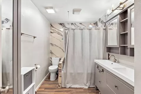 Bath - 411 Whitney St, Lodi, CA 95242 photo 1 of 2