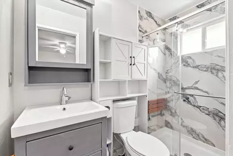 Bath - 411 Whitney St, Lodi, CA 95242 photo 2 of 2