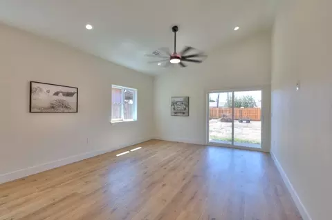 Living - 5405 10th St, Keyes, CA 95328 photo 1 of 2