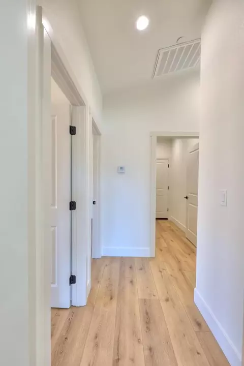 Entry Way - 5405 10th St, Keyes, CA 95328 photo 3 of 4