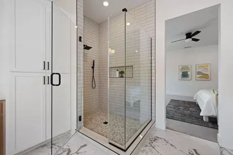 Bath - 1510 Mission Ave, Carmichael, CA 95608 photo 5 of 11