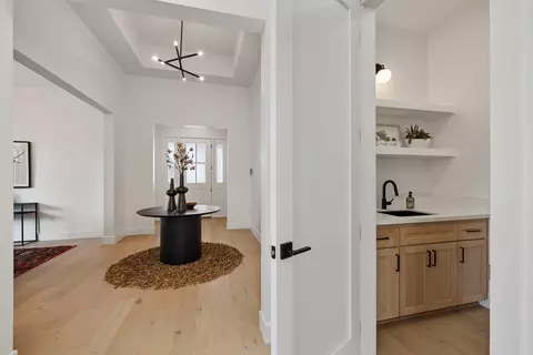 Entry Way - 1510 Mission Ave, Carmichael, CA 95608 photo 3 of 4
