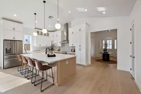 Entry Way - 1510 Mission Ave, Carmichael, CA 95608 photo 2 of 4