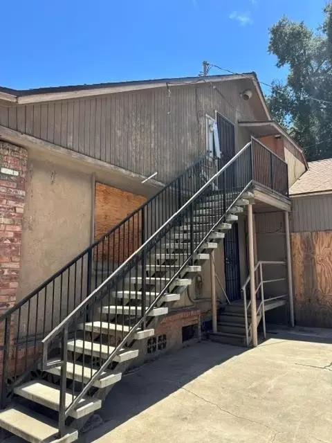 856 E Willow Ave, Manteca, CA 95337 photo 4