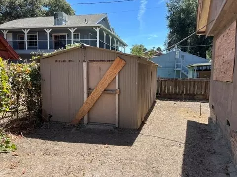 856 E Willow Ave, Manteca, CA 95337 photo 6