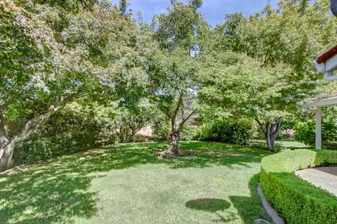 Exterior - 5649 Newbury Way, Carmichael, CA 95608 photo 3 of 15