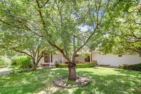Exterior - 5649 Newbury Way, Carmichael, CA 95608 photo 4 of 15