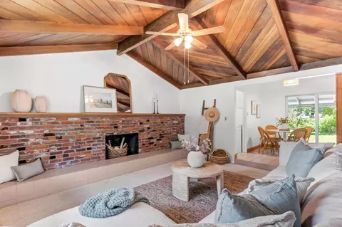 Living - 5649 Newbury Way, Carmichael, CA 95608 photo 3 of 5