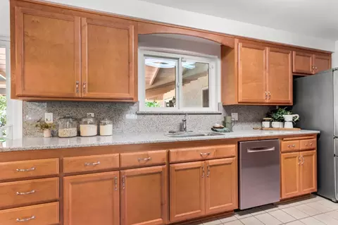 Kitchen - 5649 Newbury Way, Carmichael, CA 95608 photo 3 of 4
