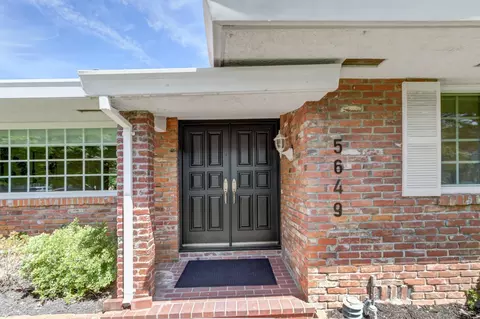 Entry Way - 5649 Newbury Way, Carmichael, CA 95608 photo 2 of 3
