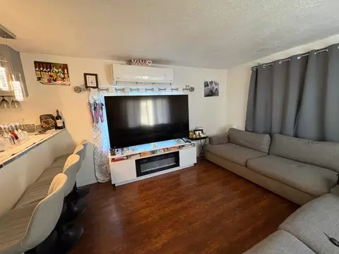Living - 34 Arizona Way, Olivehurst, CA 95961 photo 2 of 2