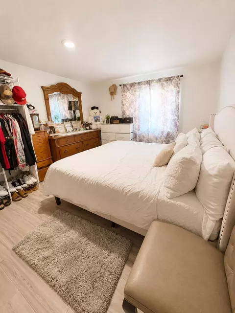 Bedroom - 34 Arizona Way, Olivehurst, CA 95961 photo 1 of 4