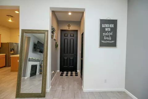 Entry Way - 3711 Pomegranate Ave, Ceres, CA 95307 photo 1 of 1