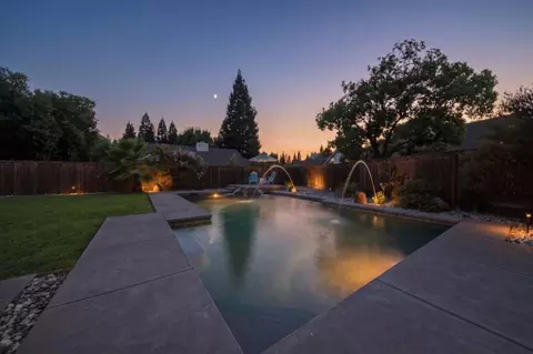 903 Graf Ct, Roseville, CA 95661