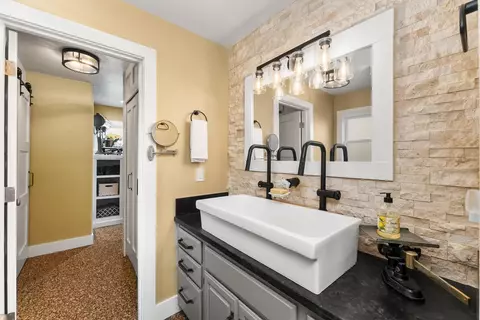Bath - 12865 Mierkey Rd, Pine Grove, CA 95665 photo 1 of 6