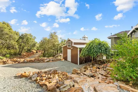 Exterior - 12865 Mierkey Rd, Pine Grove, CA 95665 photo 2 of 30
