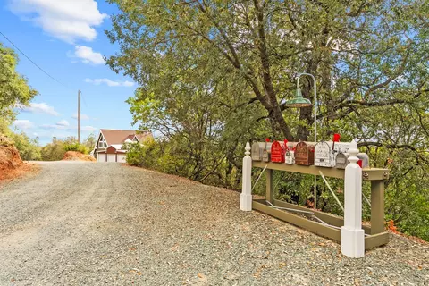 Exterior - 12865 Mierkey Rd, Pine Grove, CA 95665 photo 3 of 30