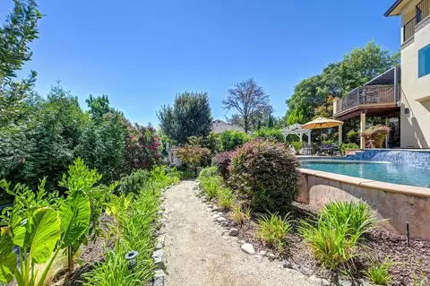Exterior - 585 Riverview Dr, Auburn, CA 95603 photo 14 of 23