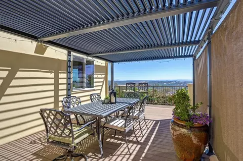 Exterior - 585 Riverview Dr, Auburn, CA 95603 photo 5 of 23