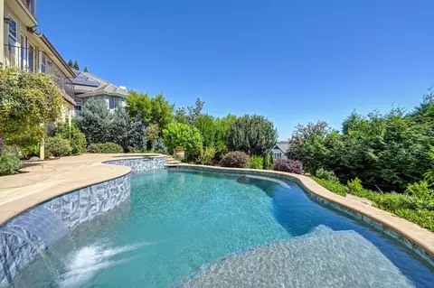 Exterior - 585 Riverview Dr, Auburn, CA 95603 photo 17 of 23