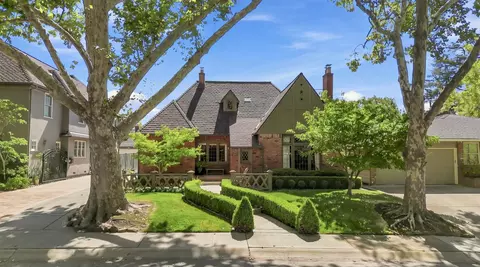 941 45th St, Sacramento, CA 95819
