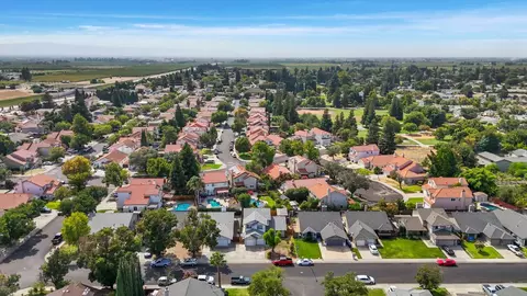 View/Area - 913 Jayhawk Way, Modesto, CA 95358 photo 1 of 13