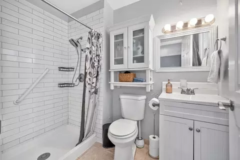 Bath - 549 Packard Dr, Grass Valley, CA 95945 photo 2 of 2