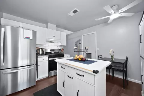 Kitchen - 549 Packard Dr, Grass Valley, CA 95945 photo 3 of 4