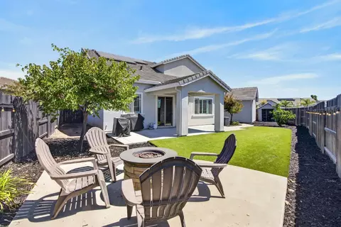 Exterior - 848 Stage Stop Loop, Rocklin, CA 95765 photo 7 of 13