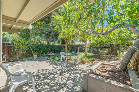 Exterior - 618 Isla Pl, Davis, CA 95616 photo 3 of 5