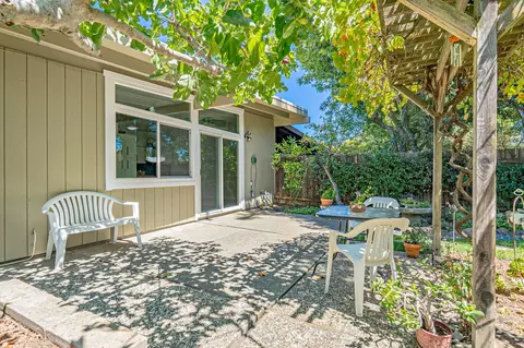 Exterior - 618 Isla Pl, Davis, CA 95616 photo 2 of 5