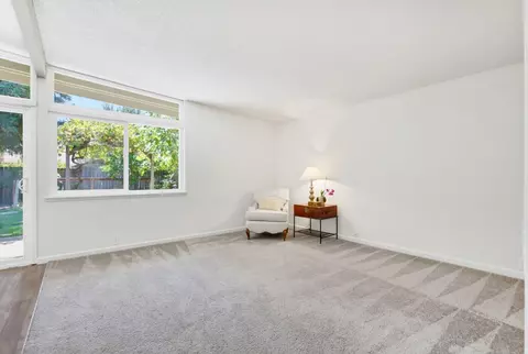 Living - 618 Isla Pl, Davis, CA 95616 photo 2 of 2