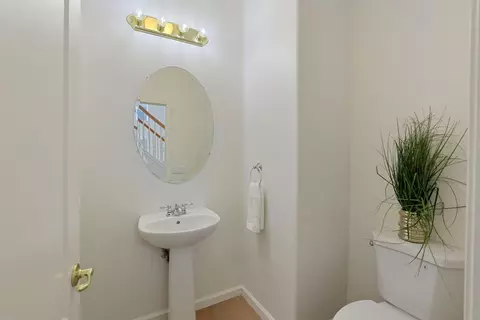 Bath - 1540 Whispering Wind Dr, Tracy, CA 95377 photo 1 of 8