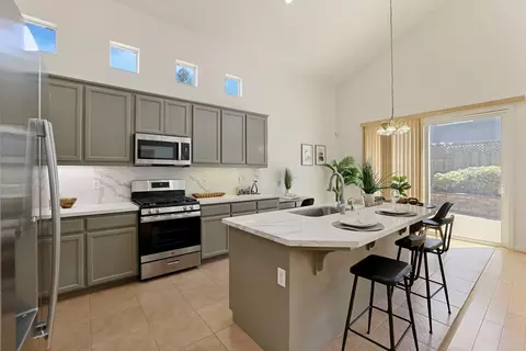 Kitchen - 1540 Whispering Wind Dr, Tracy, CA 95377 photo 6 of 6