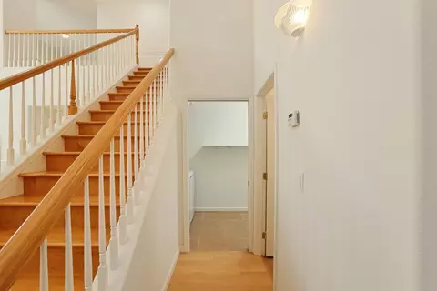 Entry Way - 1540 Whispering Wind Dr, Tracy, CA 95377 photo 3 of 11