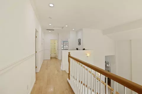 Entry Way - 1540 Whispering Wind Dr, Tracy, CA 95377 photo 8 of 11