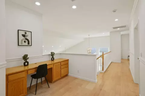 Entry Way - 1540 Whispering Wind Dr, Tracy, CA 95377 photo 9 of 11