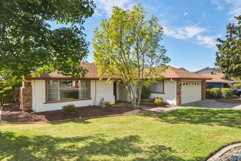 Exterior - 4631 Oakbough Way, Carmichael, CA 95608 photo 13 of 14
