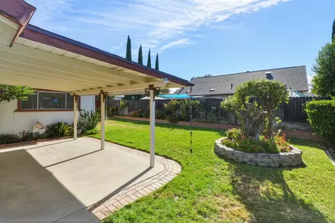 Exterior - 4631 Oakbough Way, Carmichael, CA 95608 photo 7 of 14