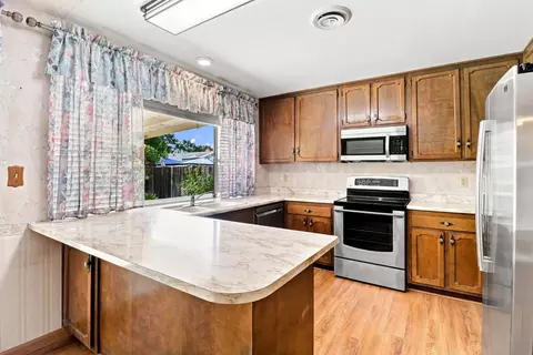 Kitchen - 4631 Oakbough Way, Carmichael, CA 95608 photo 3 of 4