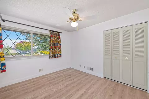 Bedroom - 975 Sand Bar Cir, Carmichael, CA 95608 photo 5 of 11
