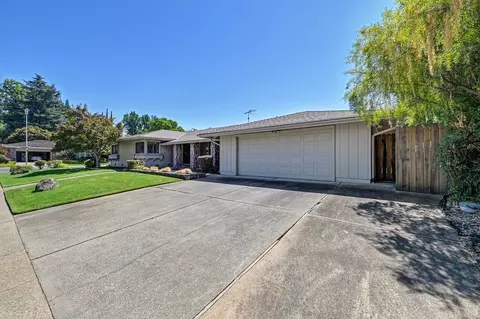 Exterior - 975 Sand Bar Cir, Carmichael, CA 95608 photo 4 of 16